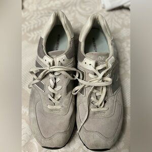 New Balance Men's Beige and Gray Sneakers